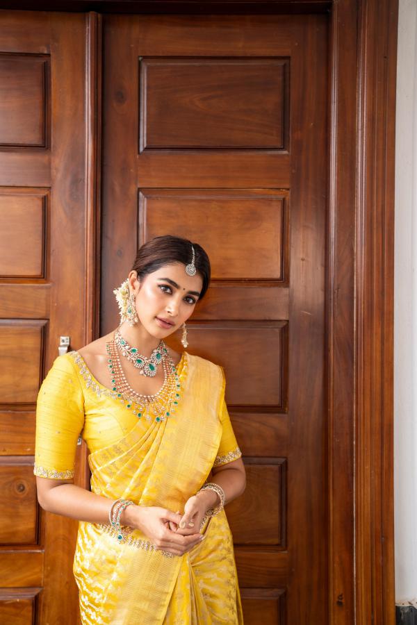 pooja-hegde-latest-photoshoot-11.jpg