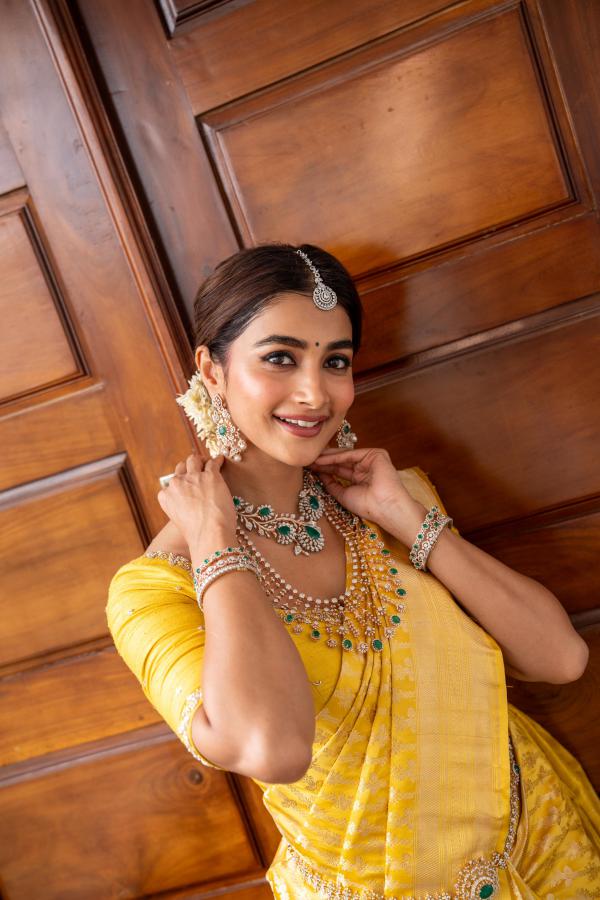 pooja-hegde-latest-photoshoot-15.jpg
