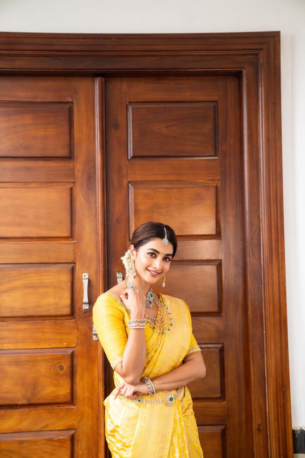 pooja-hegde-latest-photoshoot-3.jpg