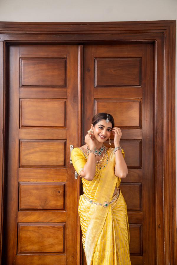 pooja-hegde-latest-photoshoot-9.jpg