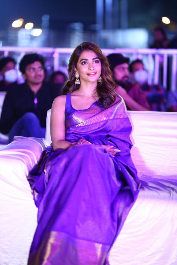 pooja-hegde-stills-21.jpg