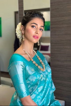 pooja-hegde-stills-3-2.jpg