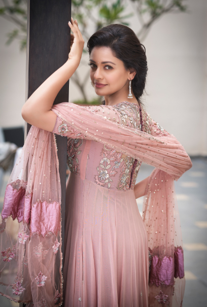 Pooja Kumar Stills