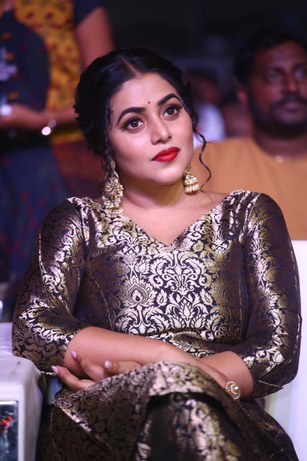 poorna-stills-11.jpg