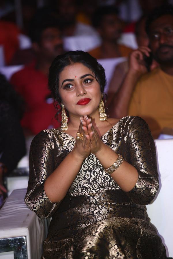 poorna-stills-5.jpg