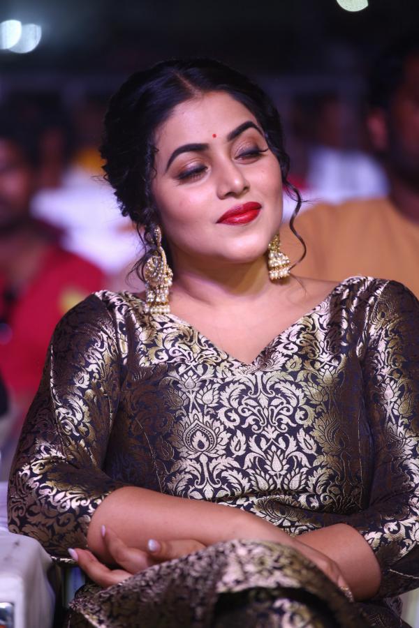 poorna-stills-6.jpg