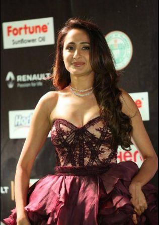 Praga Jaiswal at IIFA Awards