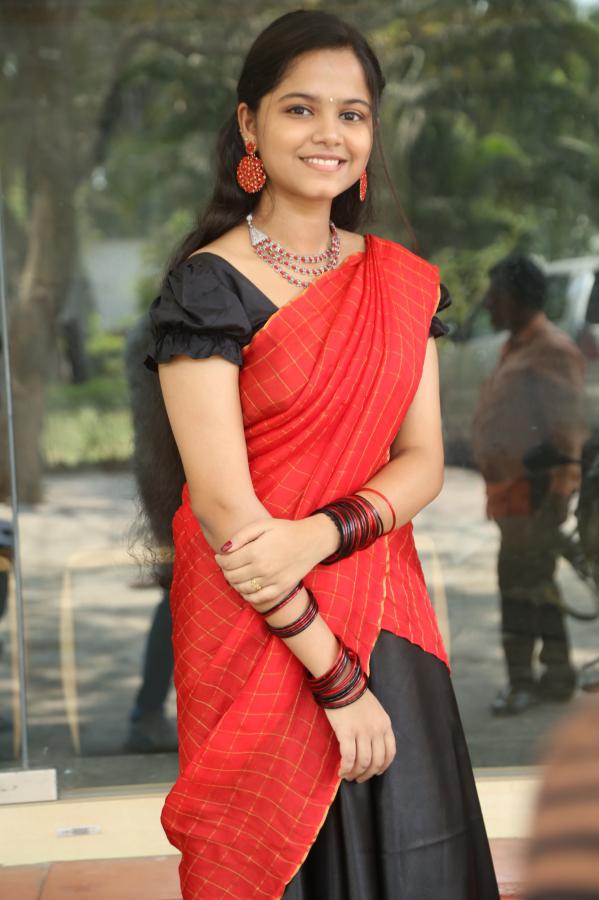 prardhana-sandeep-stills-11.jpg