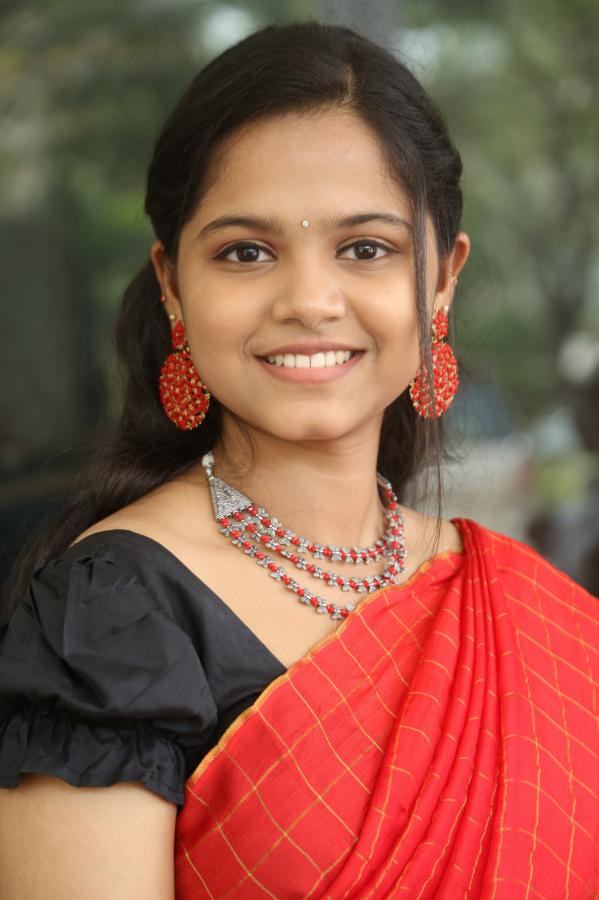 prardhana-sandeep-stills-16.jpg