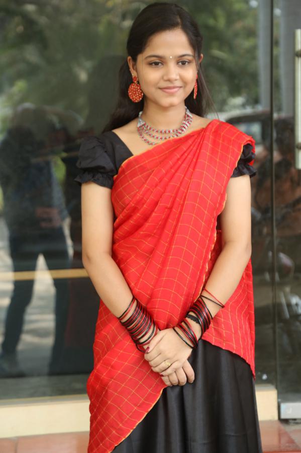prardhana-sandeep-stills-2.jpg