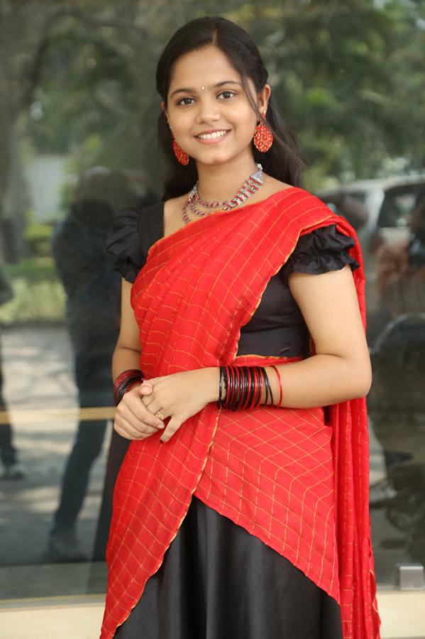 prardhana-sandeep-stills-7.jpg