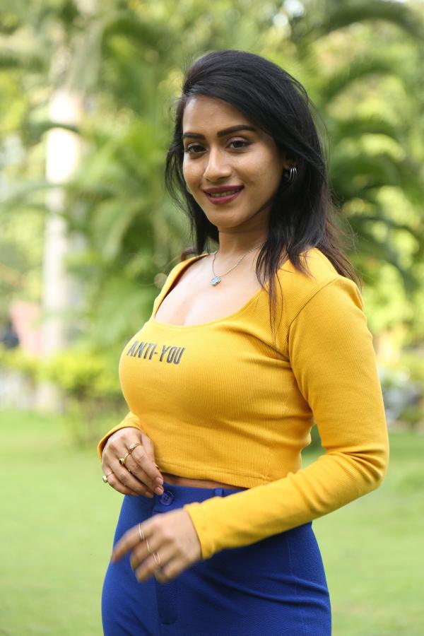preetei-sundar-stills-11.jpg