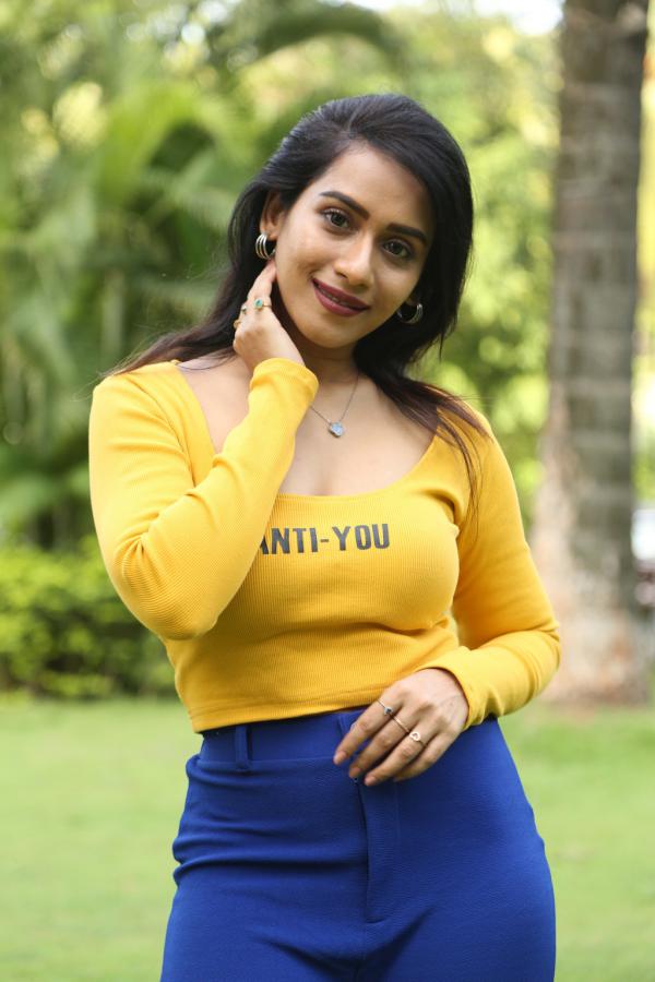 preetei-sundar-stills-12.jpg