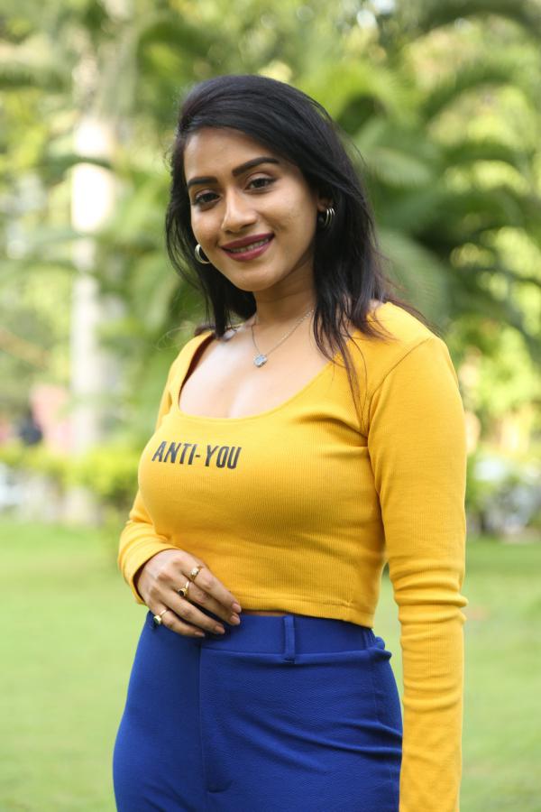 preetei-sundar-stills-9.jpg