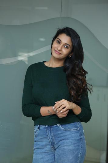 priya-bhavani-shankar-stills-10.jpg
