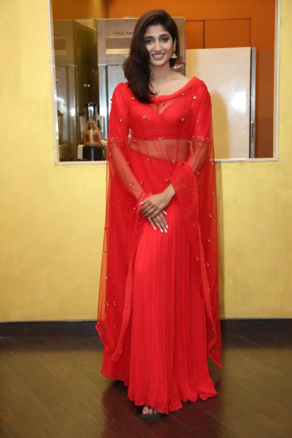 priya-vadlamani-stills-17.jpg