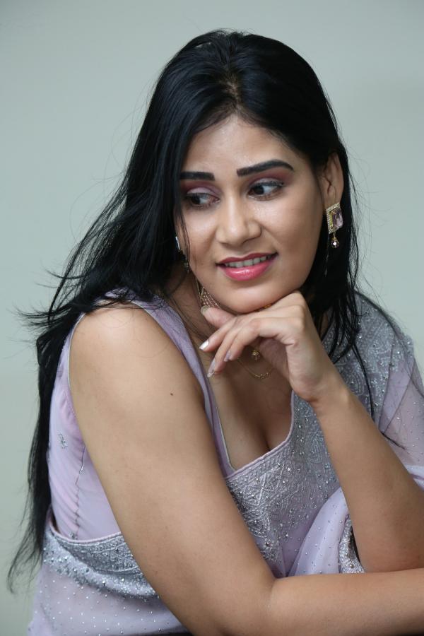 priyadesha-stills-6.jpg