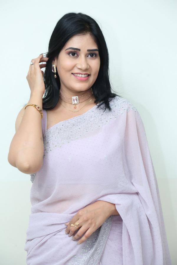 priyadesha-stills-8.jpg
