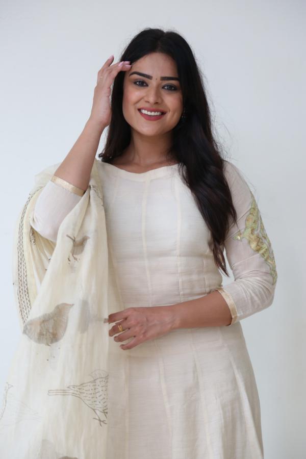 priyanka-sharma-stills-12.jpg