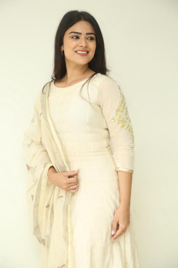 priyanka-sharma-stills-21.jpg