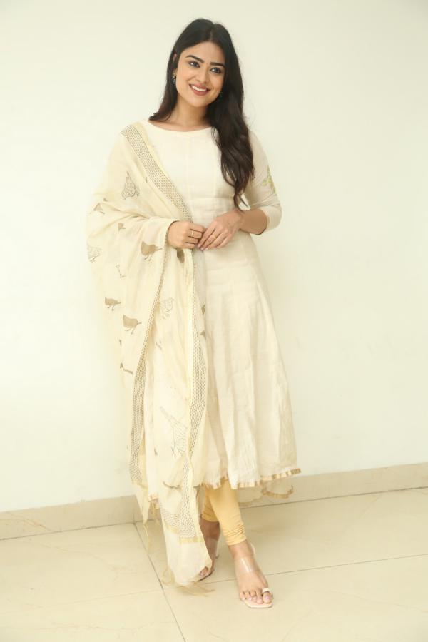 priyanka-sharma-stills-23.jpg