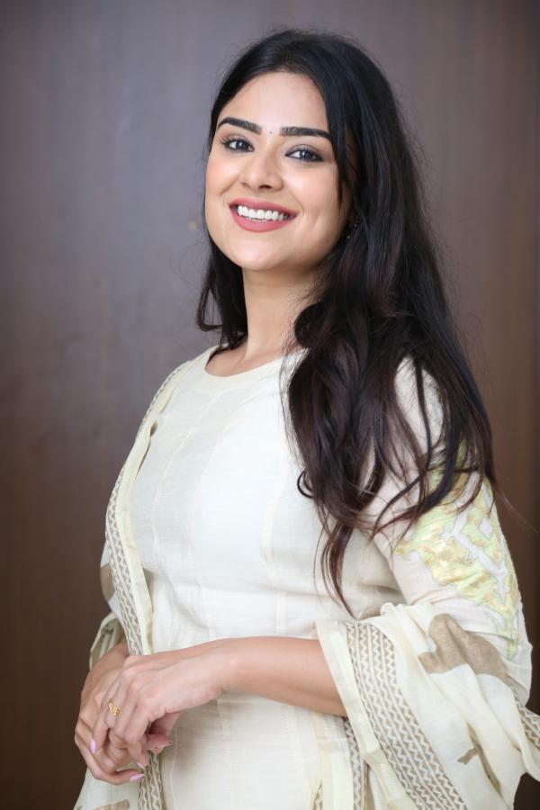 priyanka-sharma-stills-4.jpg