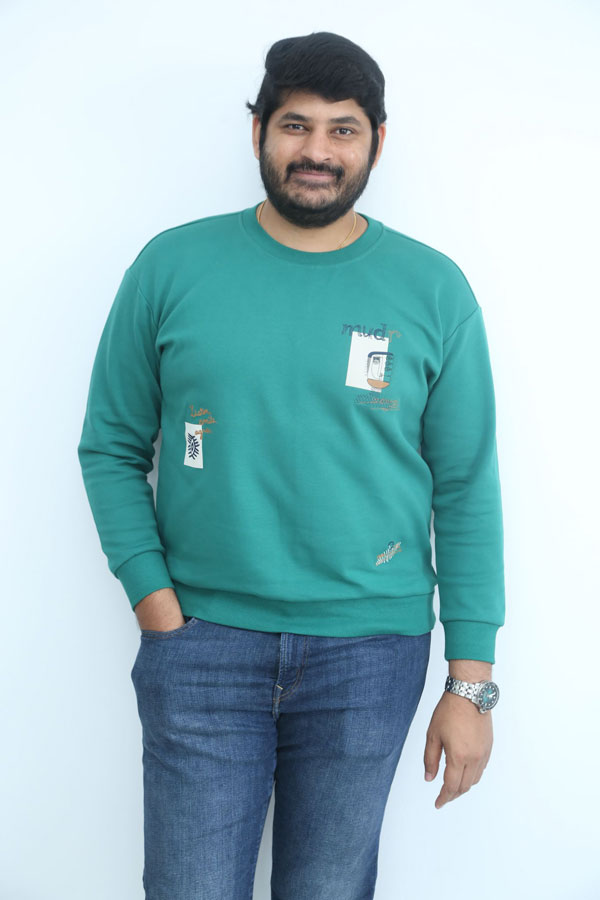 producer-deeraj-mogili-interview-at-ambajipeta-marriage-bandu-4.jpg