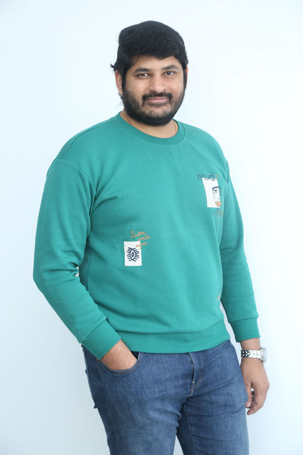 producer-deeraj-mogili-interview-at-ambajipeta-marriage-bandu-5.jpg