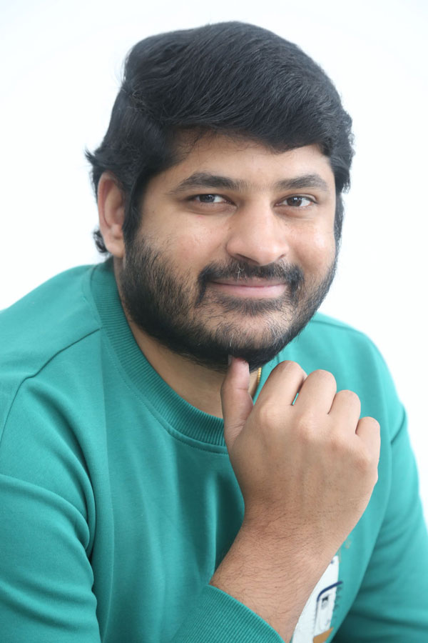 producer-deeraj-mogili-interview-at-ambajipeta-marriage-bandu-7.jpg