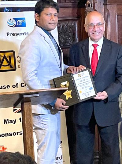 producer-suresh-reddy-received-award-4.jpg