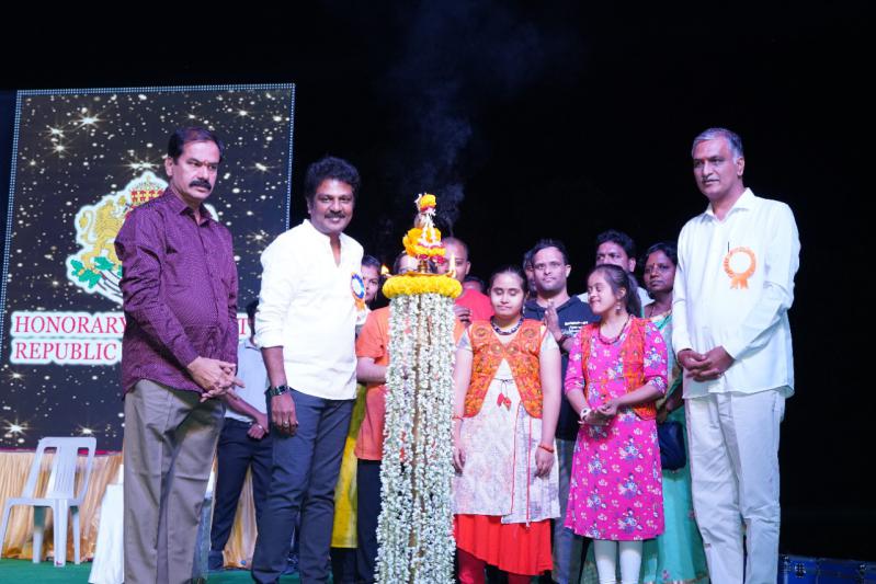 prof-aruna-roy-receives-sankalp-kiron-puraskar-1.jpg