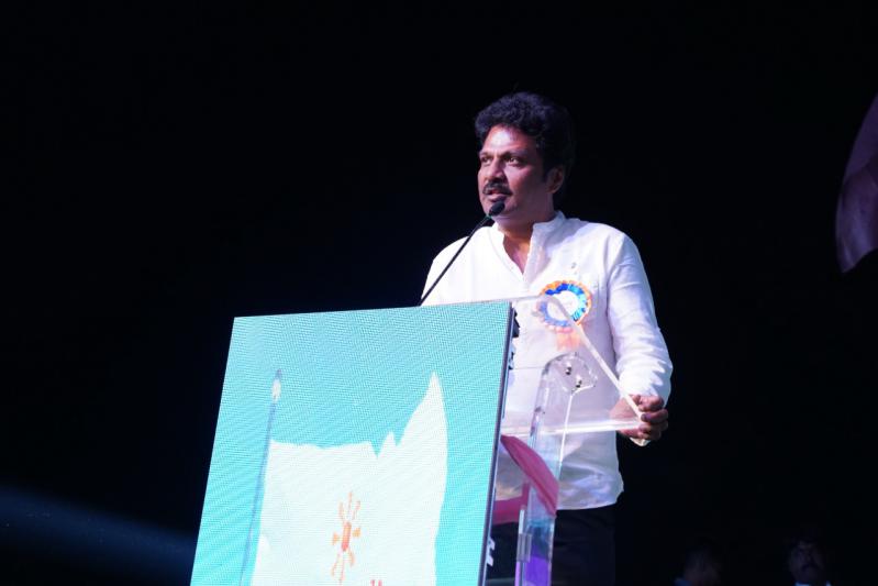 prof-aruna-roy-receives-sankalp-kiron-puraskar-3.jpg