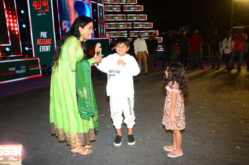 pushpa-pre-release-event-9.jpg