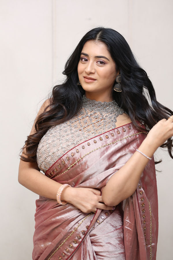 raashi-singh-stills-2-2.jpg