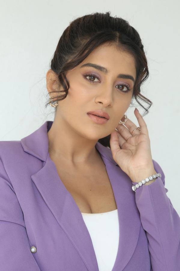raashi-singh-stills-4-29.jpg