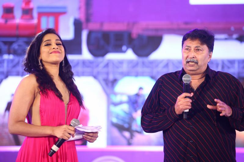 radhe-shyam-pre-release-event-1-12.jpg