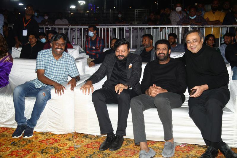 radhe-shyam-pre-release-event-1-15.jpg