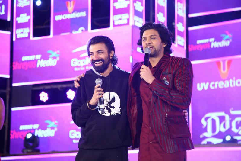 radhe-shyam-pre-release-event-1-4.jpg