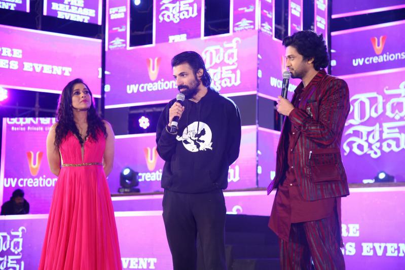 radhe-shyam-pre-release-event-1-5.jpg