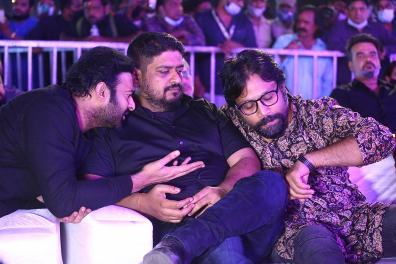 radhe-shyam-pre-release-event-1-9.jpg