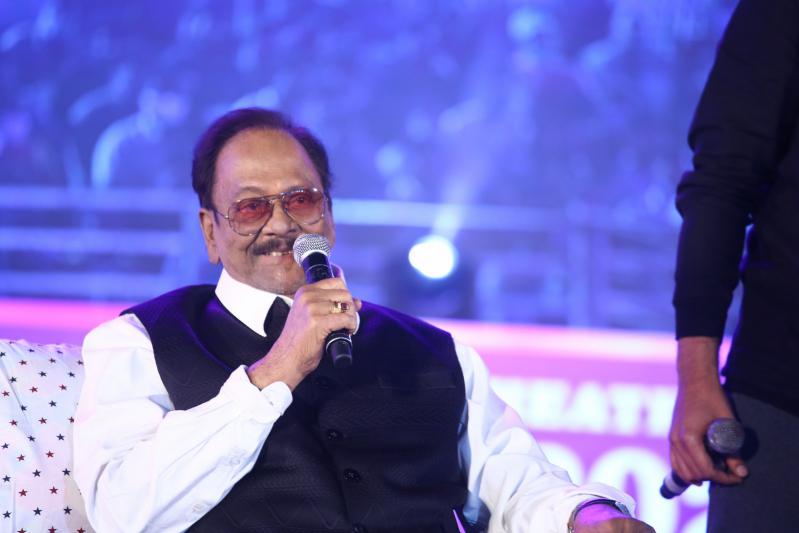 radhe-shyam-pre-release-event-2-10.jpg