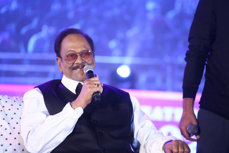 radhe-shyam-pre-release-event-2-11.jpg