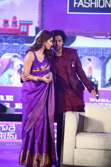 radhe-shyam-pre-release-event-2-20.jpg