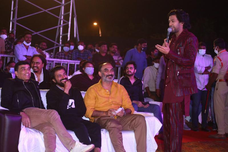 radhe-shyam-pre-release-event-2-3.jpg