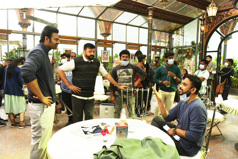 radhe-shyam-stills-2.jpg