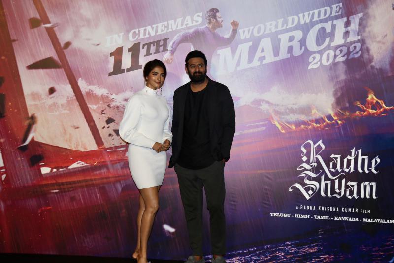 radhe-shyam-trailer-launch-in-mumbai-17.jpg