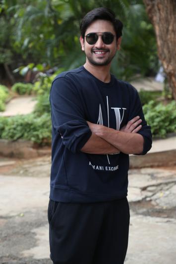 raj-tarun-stills-2-5.jpg