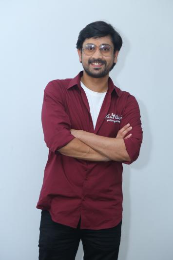 raj-tarun-stills-2.jpg