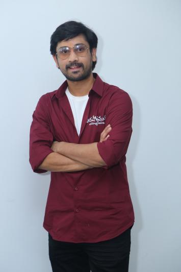 raj-tarun-stills-3.jpg