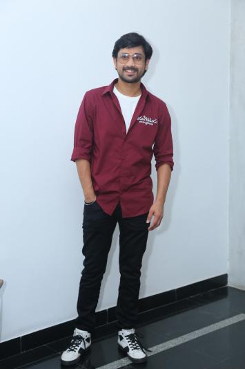 raj-tarun-stills-6.jpg